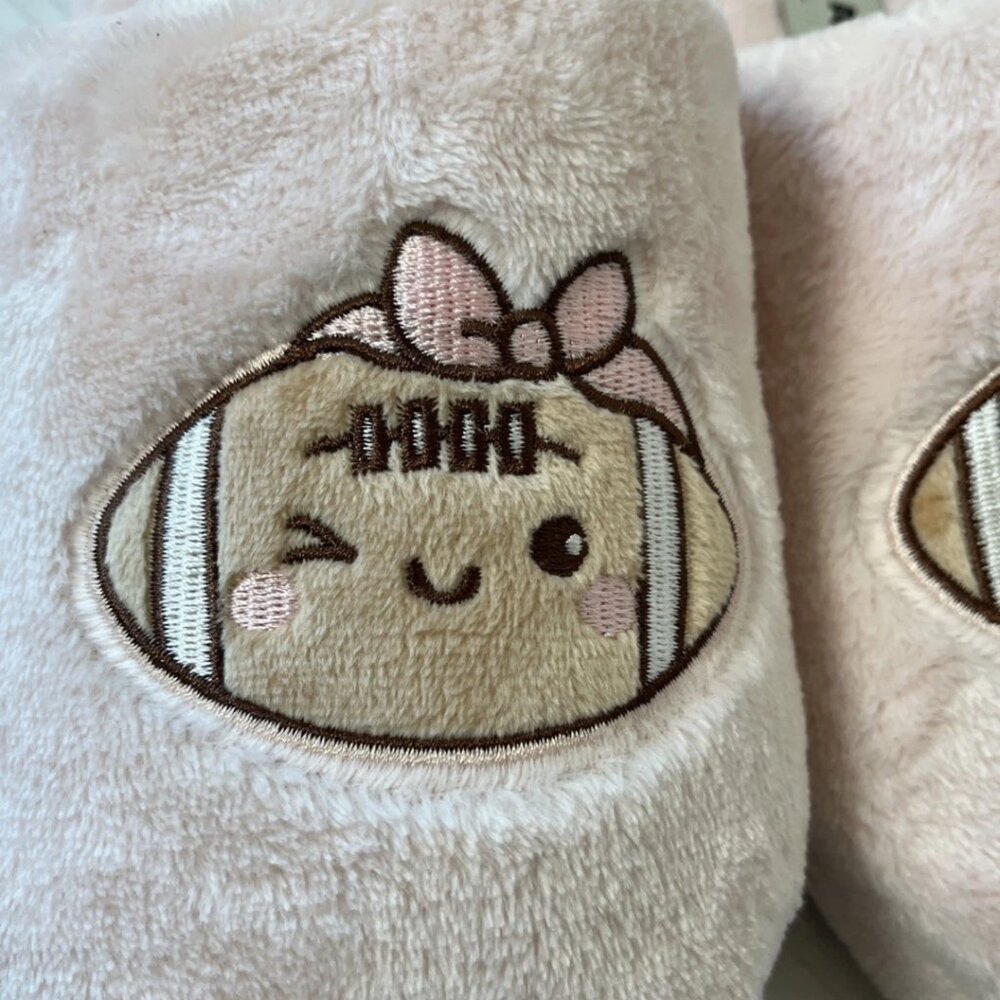 Dakota Pink Plush Slippers Womens Size 7-8 Cozy Fleece Slip On NEW - Picture 2 of 11